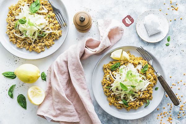 Warm lentil salad with quick-marinated fennel flavoured with our Throat Comfort blend!