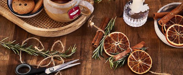 Christmas DIY - Sustainable Christmas Decor with Dried Citrus Fruits